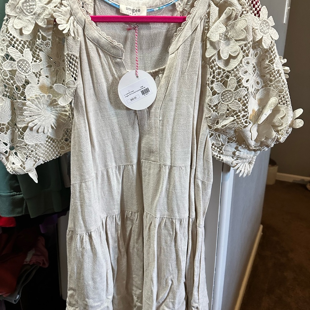 Umgee Cream Lace Sleeve Dress